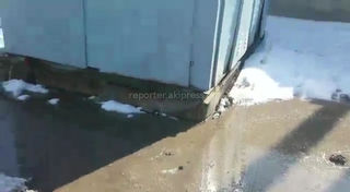 Возле школы №89 трансформатор почти затоплен талой водой, - бишкекчанин (видео)