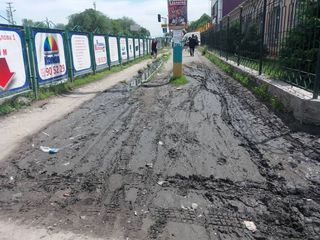 Тротуар в центре Сокулука в катастрофическом состоянии (фото)