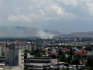В Южной части Бишкека что-то горит, - горожанин <b><i>(фото)</i></b>