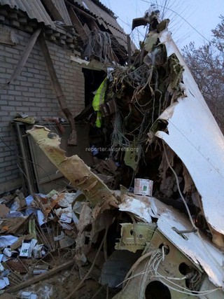 <b>Фото</b> с места падения самолета в селе Дачи СУ, где погибли 35 человек <i>(дополнено)</i>