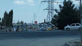 На улице Б.Алыкулова в Ак-Орго не убирается мусор, - читатель