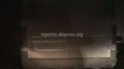 На трассе Бишкек–Кара-Балта бус с пассажирами ехал с нерабочими задними габаритами, - очевидец (видео)