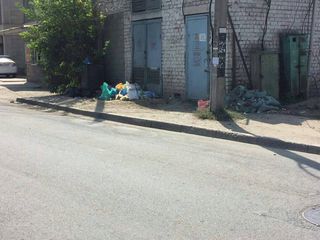 На ул.Буденного не убирают мусор, - читатель (фото)