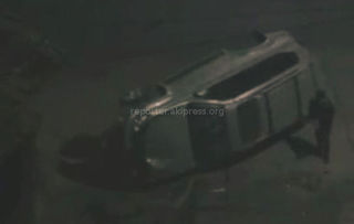 В Оше ночью перевернулся Lexus GX470, водитель и пассажиры не пострадали <i>(видео)</i>