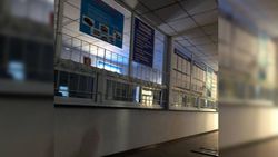 В ДРТС на авторынке «Риом» из-за отсутствия света заставили людей ждать (фото)