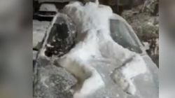 Горожанин создал снежного человека. Видео