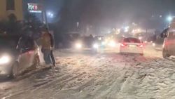 Горожанин просит очистить от снега ул.Карадаринскую в Бишкеке