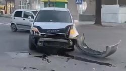 На ул.Ахматбека Суюмбаева произошло ДТП, есть пострадавшие