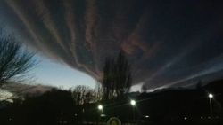 Необычные облака в небе над Чаеком. Фото местного жителя