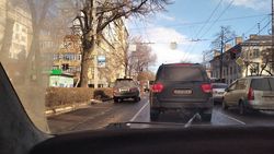 Lexus LX 470 проехал по встречке на Московской. Фото
