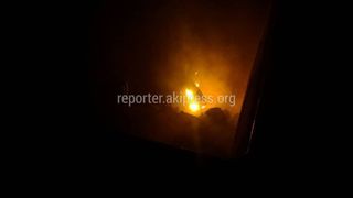 Минувшей ночью горели мусорные контейнеры на улице Уметалиева