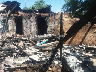 В селе Григорьевка Иссык-Кульской области сгорел дом. Семья осталась без крыши над головой