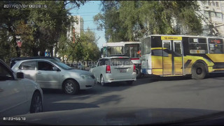 На перекрестке Московской-Тыныстанова произошло ДТП с участием троллейбуса <i>(видео)</i>