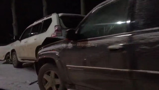 На правительственной трассе в Бишкеке столкнулись 3 автомашины <i>(видео)</i>