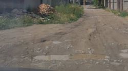В жилмассиве Арча-Бешик на улице Кара-Кужур дорога в плохом состоянии (фото)