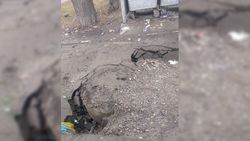 В селе Чон-Арык проваливается асфальт после проведения канализационной сети. Фото