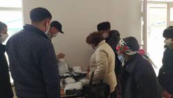 Житель Балыкчы купил 700 нуждающимся семьям продукты и подарил 10 тыс. масок. Фото