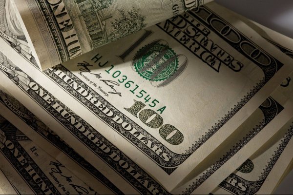 «Курс валют»: Доллар продается по 68,57 сома (график) — Tazabek