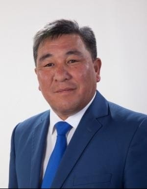 Депутат Р.Момбеков: «Кыргызтелеком» подписал предательское соглашение  с 2 казахскими компаниями за Интернет по $30, раньше покупал по $13 — Tazabek