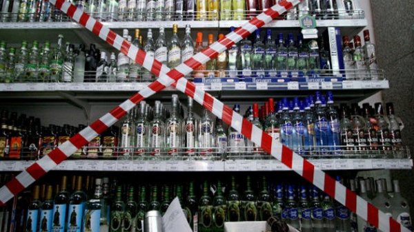 Депутаты опасаются возлагать на участковых право контроля за реализацией алкогольной продукции на местах, боясь усилить их власть — Tazabek