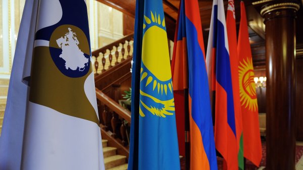 ЕАЭС идет на интеграцию с третьими странами, - замруководителя Аппарата правительства — Tazabek