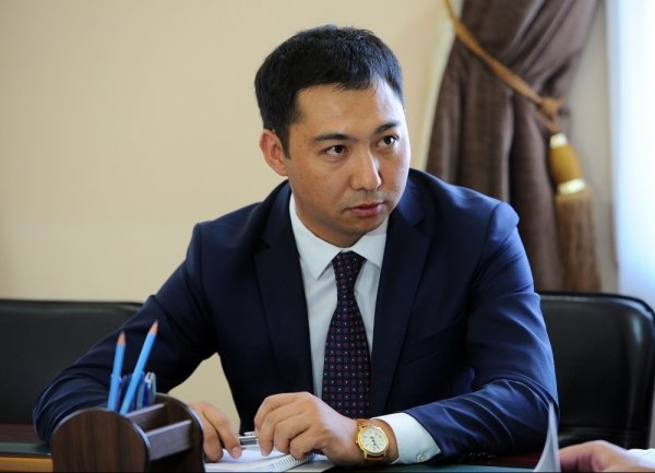 Депутаты не смогли определить, кому принадлежит здание Иссык-Кульской турбазы — Tazabek