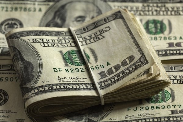 Курс валют: Доллар в обменках Бишкека стоит 69,45 сома (графики) — Tazabek
