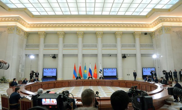 Кыргызстан не подписал 2 документа в рамках ВЕЭС — заявление о развитии торговой политики и новую редакцию Таможенного кодекса ЕАЭС — Tazabek