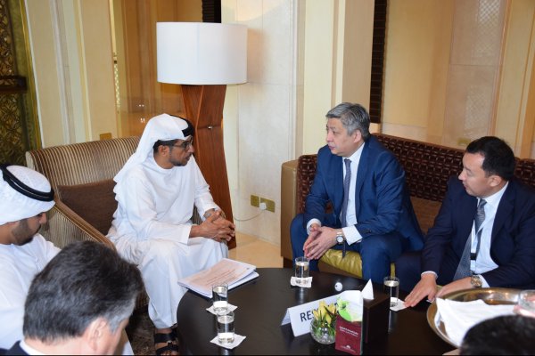 Арабские Эмираты заинтересованы в инвестировании в проекты КР — Tazabek