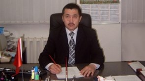 Расходы бюджета на одного сотрудника Госфиннадзора составляют 368 тыс. сомов в год, - статс-секретарь ведомства А.Шамшиев — Tazabek