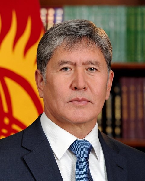 Президент А.Атамбаев внес поправки в ряд законов, в части увеличения штрафа за указание цен не в нацвалюте — Tazabek