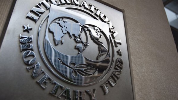 МВФ просит КР не увеличивать расходы в период выборов, ликвидировать банки в управлении ДЕБРА, выдерживать показатели инфляции — Tazabek