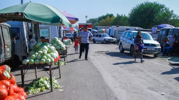 С 2008 года  в городской бюджет от хозяйственной деятельности  рынка «Дыйкан» не поступило ни одного сома, -  аким Ленинского района Н.Тынаев — Tazabek