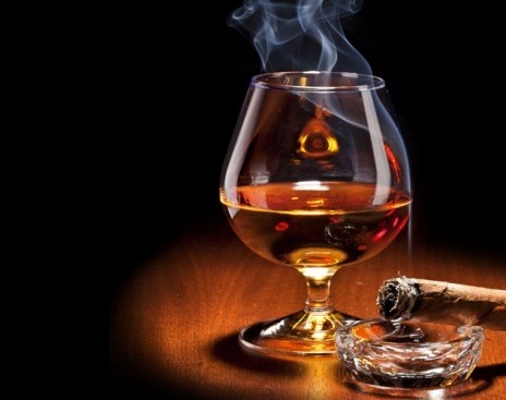 Минэкономики предлагает запретить рекламу алкогольных напитков в Интернете — Tazabek
