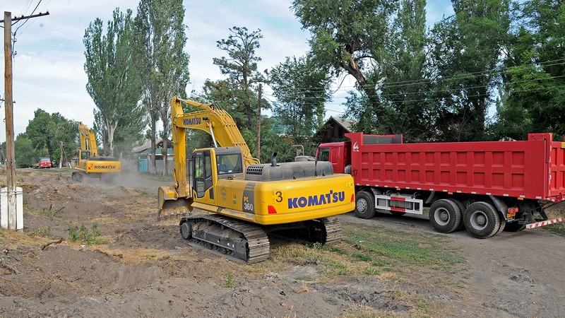Генподрядчик Сhina Railway №5 наняла 3 субподрядчиков для ямочного ремонта на проектном участке автодороги Бишкек—Кара-Балта — Tazabek