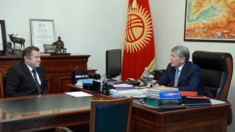 Президент А.Атамбаев и советник президента РФ С.Глазьев обсудили меры по снятию барьеров в торговле с отдельными странами ЕАЭС — Tazabek