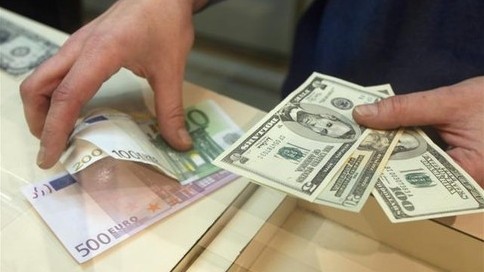 НБКР оштрафовал жительницу Жалал-Абада на 100 тыс. сомов за обмен валюты без лицензии — Tazabek