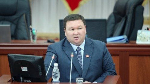 Депутат главе Минюста: Инвестор должен вложить не менее $10 млн, чтобы получить инвествизу и право покупать недвижимость? — Tazabek