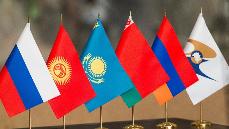 За 11 месяцев 2017 года объем внешнеторгового оборота Кыргызстана со странами ЕАЭС вырос на 14,3%, составив $2 млрд — Tazabek