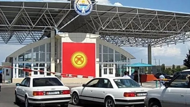 Армянский эксперт рассказал о способах утилизации праворульных авто в случае их запрета — Tazabek