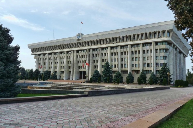 Траты бюджета: С 2013 года Жогорку Кенеш потратил 3,7 млрд сомов (статьи расходов) — Tazabek