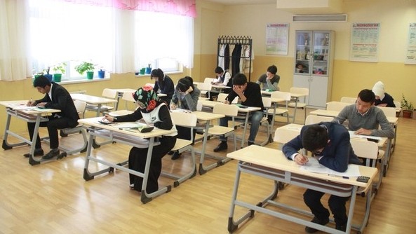 В Оше школьники сдадут тест по эпосу «Манас»