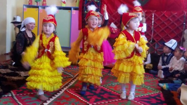 В нарынском сел Куйбышев провели празднование Нооруза в местном детсаду (фото)