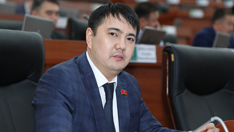 Депутат М.Маматалиев: Есть негласная система «откатов» в Эксимбанке КНР — Tazabek