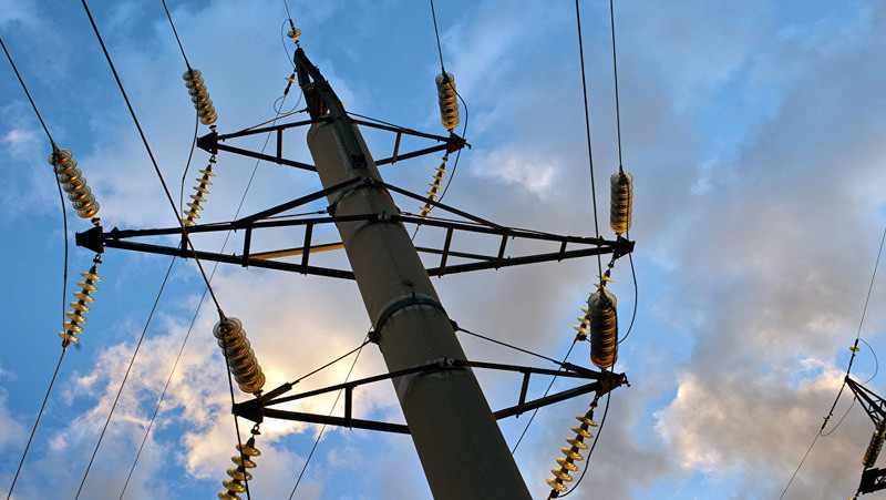 Кыргызстан сегодня начал экспорт электроэнергии в Узбекистан по цене 2 цента за 1 кВт.ч — Tazabek