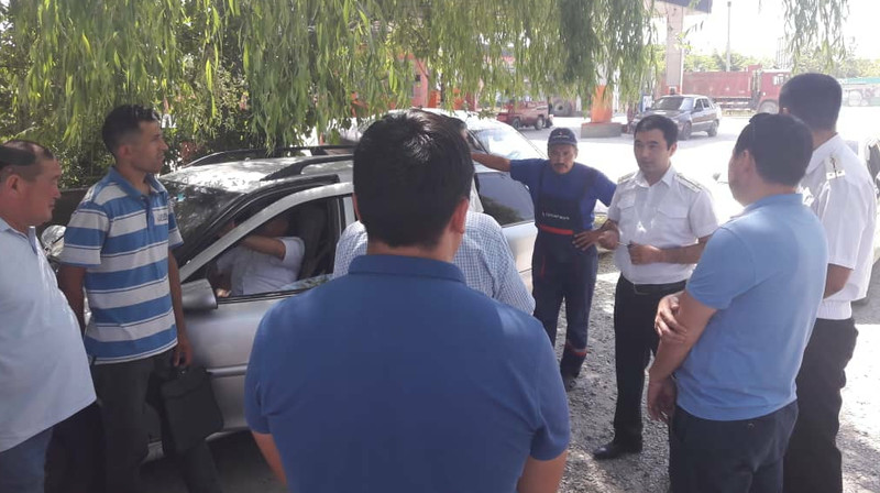 Сотрудники ГСБЭП пообщались с продавцами ГСМ на центральном рынке «Айбек» города Кызыл-Кия — Tazabek