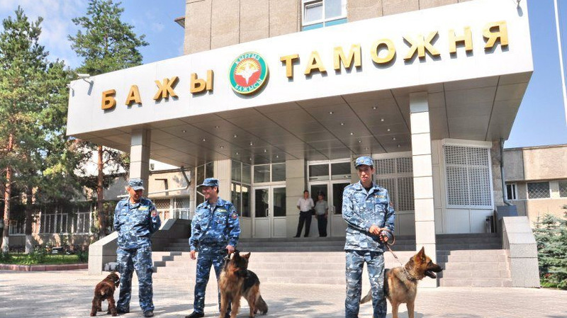 Сотрудники ГТС выявили незаконный ввоз в Кыргызстан  грузового транспортного средства марки «VOLVO» — Tazabek