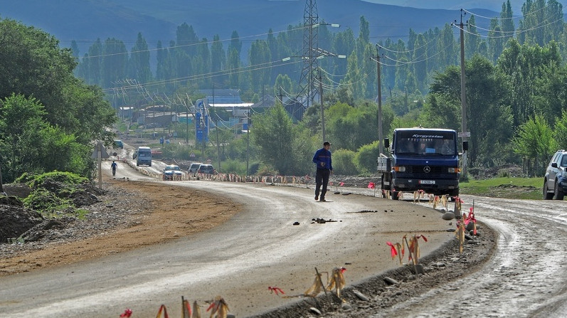 Счетная палата в ходе аудита проекта «Реабилитация автодороги Тараз—Талас—Суусамыр» выявила ряд нарушений — Tazabek