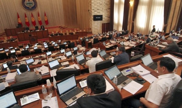 Комитет ЖК по фискальной политике одобрил законопроект о воздушном сообщении между Кувейтом и Кыргызстаном — Tazabek