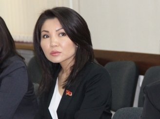 Депутат Э.Сурабалдиева возмутилась неправильным переводом соглашения с МАР с английского языка — Tazabek